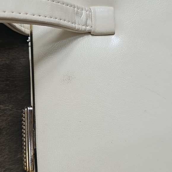 Vintage JR White Leather MCM Shoulder Bag - Picture 13 of 15